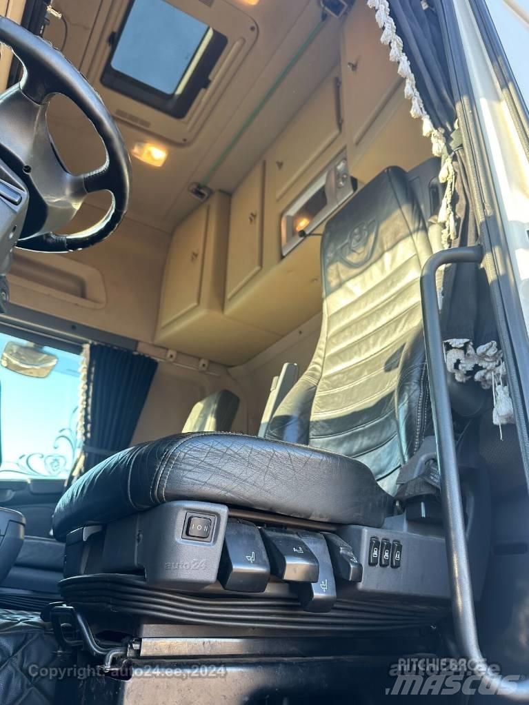 Scania R 560 LA Nyergesvontatók