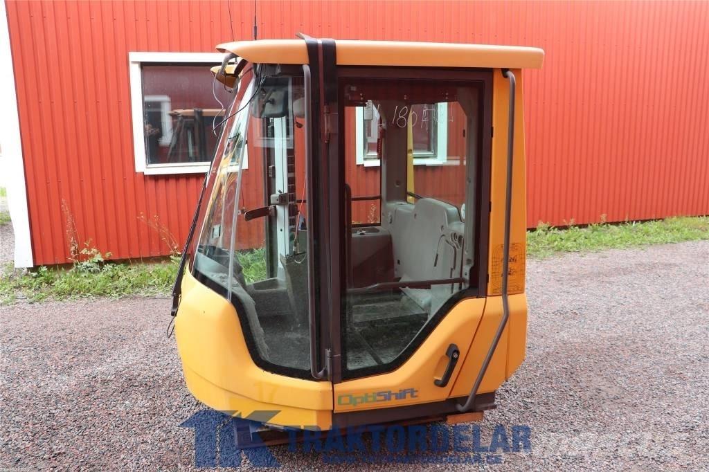 Volvo L 180 F Vezetőfülke és belső tartozékok