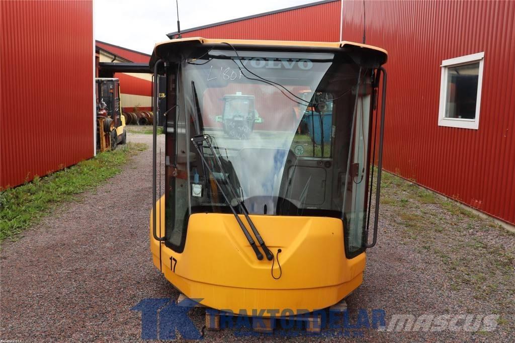 Volvo L 180 F Vezetőfülke és belső tartozékok