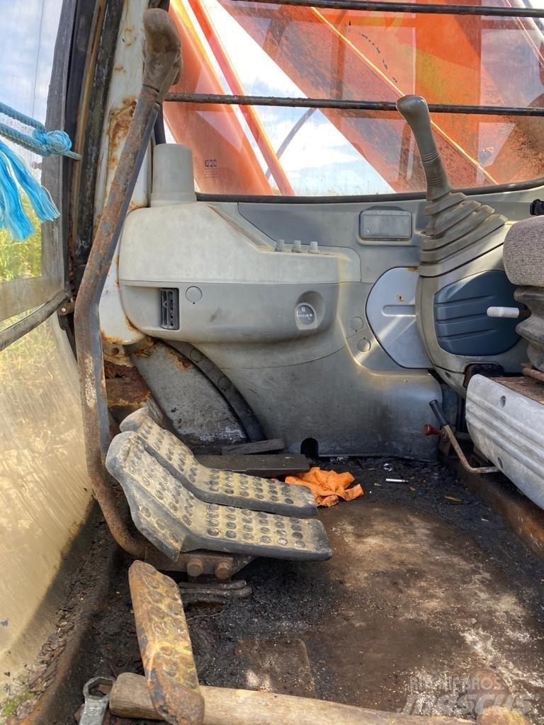 Hitachi EX 200-5 Lánctalpas kotrók
