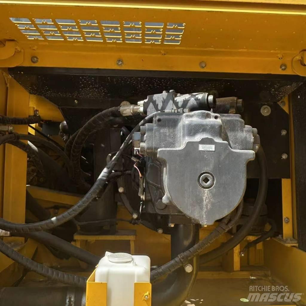 Komatsu 450-8 Lánctalpas kotrók