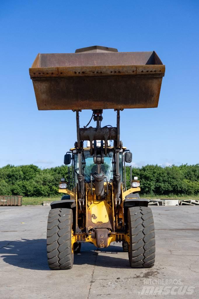 Volvo L110H Gumikerekes homlokrakodók