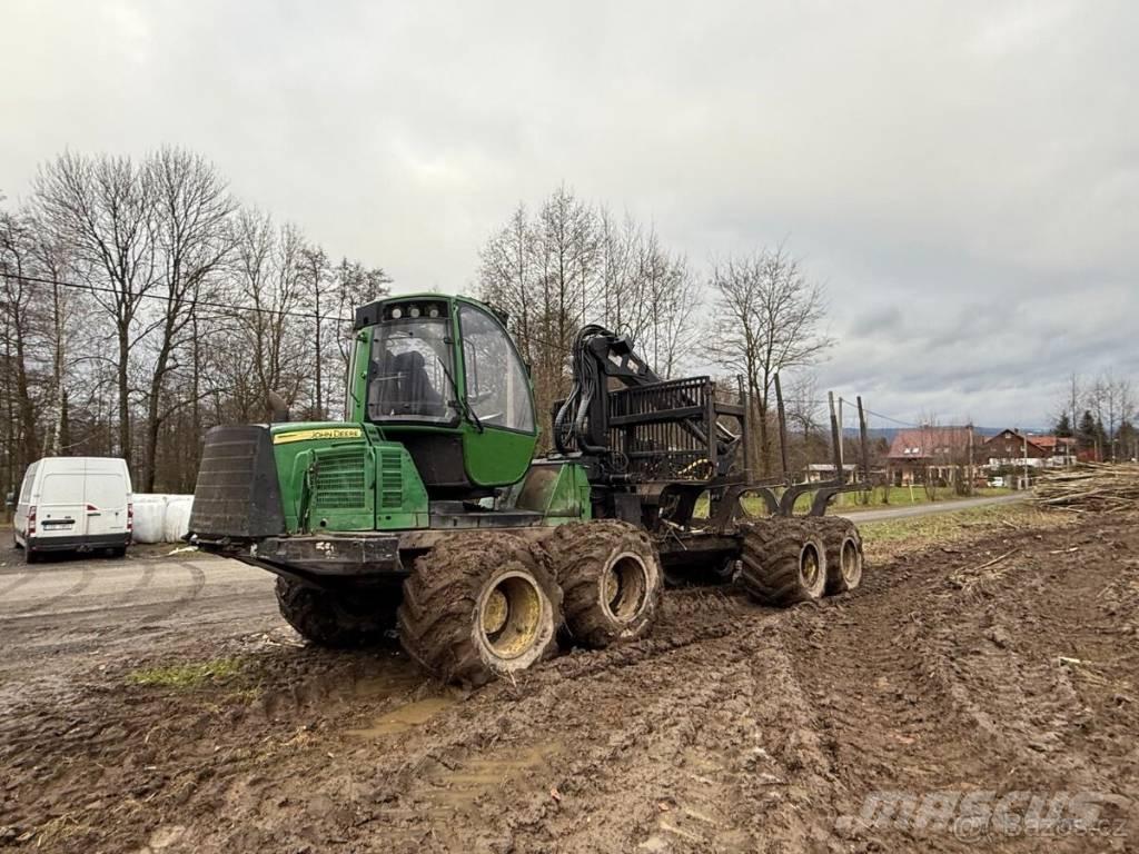 John Deere 1510E Kihordók