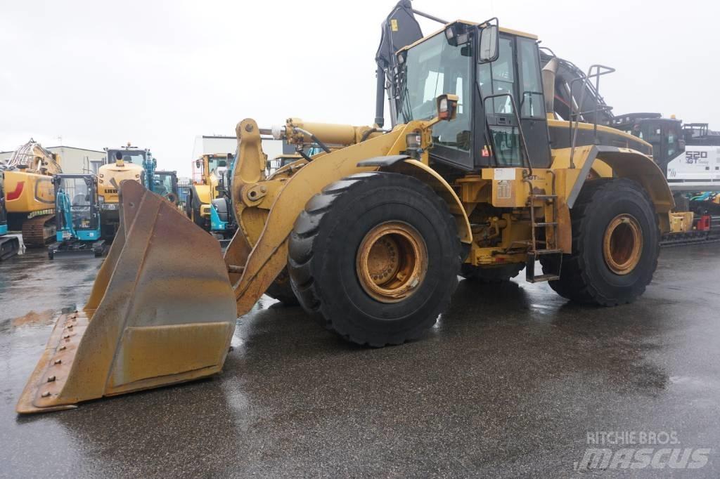 CAT 966 G Gumikerekes homlokrakodók