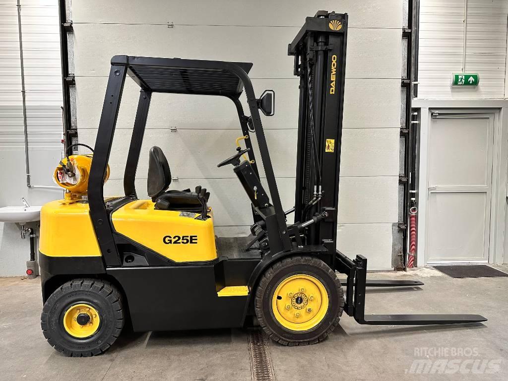  DOOSON G25E-3 Gázüzemű targoncák