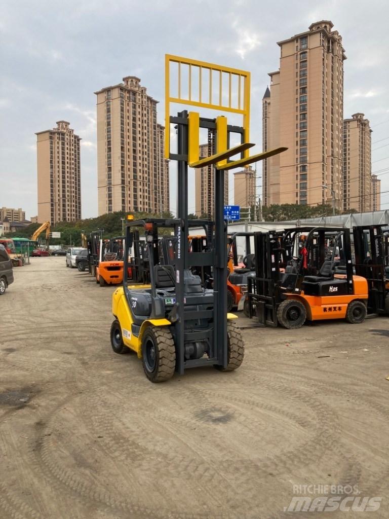 Komatsu FD30T-16 Dízel targoncák