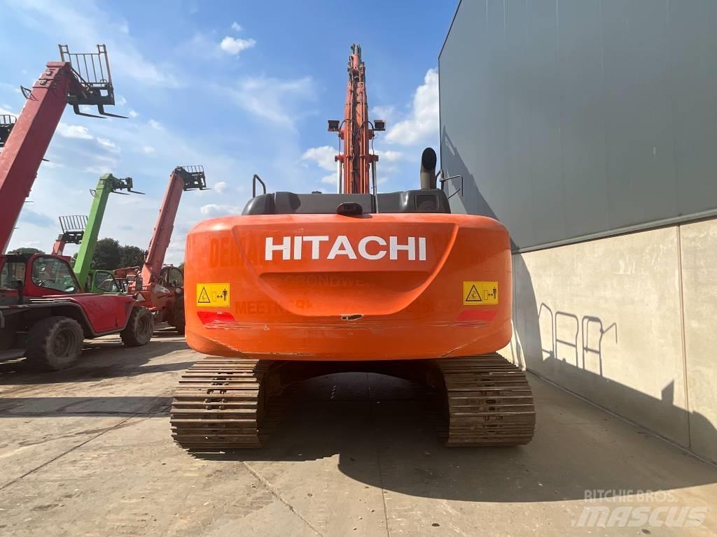 Hitachi ZX 250 LC-6 Hosszú gém kotrók