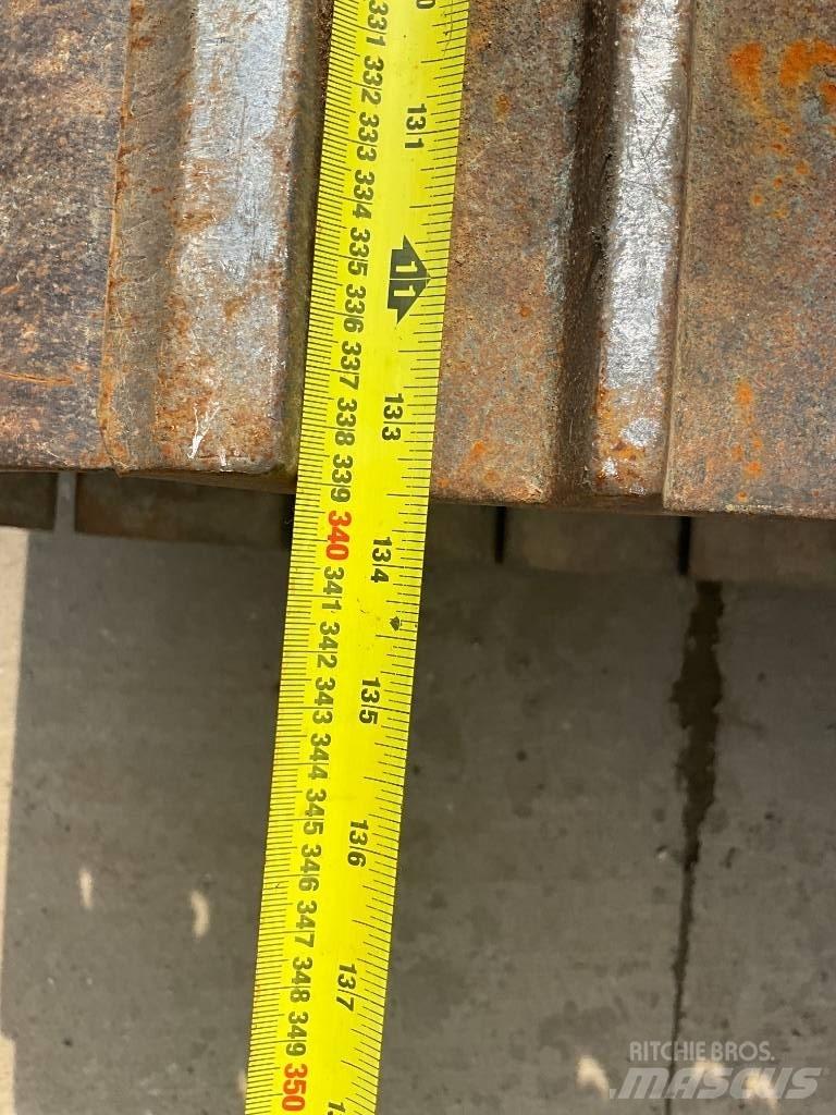 Hitachi ZX 250 LC-6 Hosszú gém kotrók