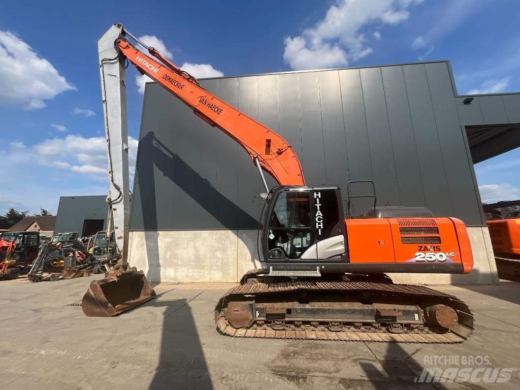 Hitachi ZX 250 LC-6 Hosszú gém kotrók