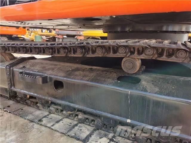 Hitachi EX 120 Lánctalpas kotrók