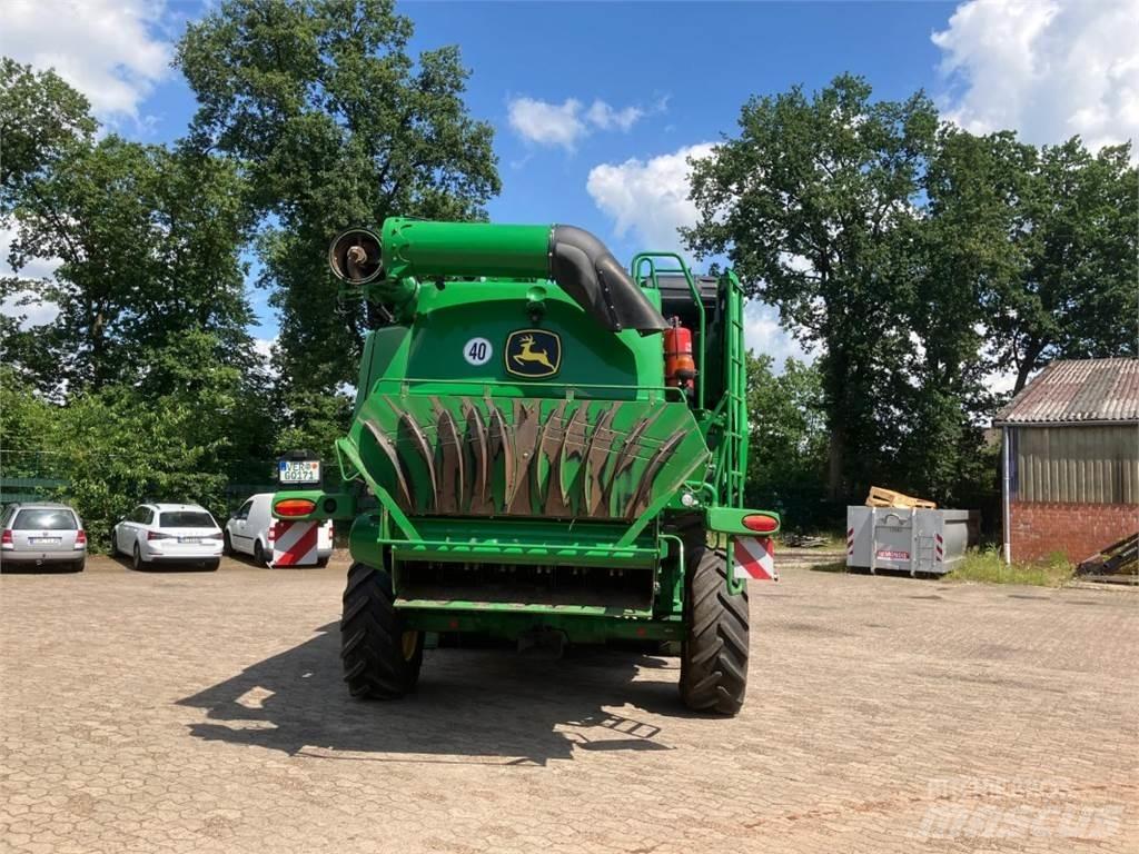 John Deere T670 Kombájnok