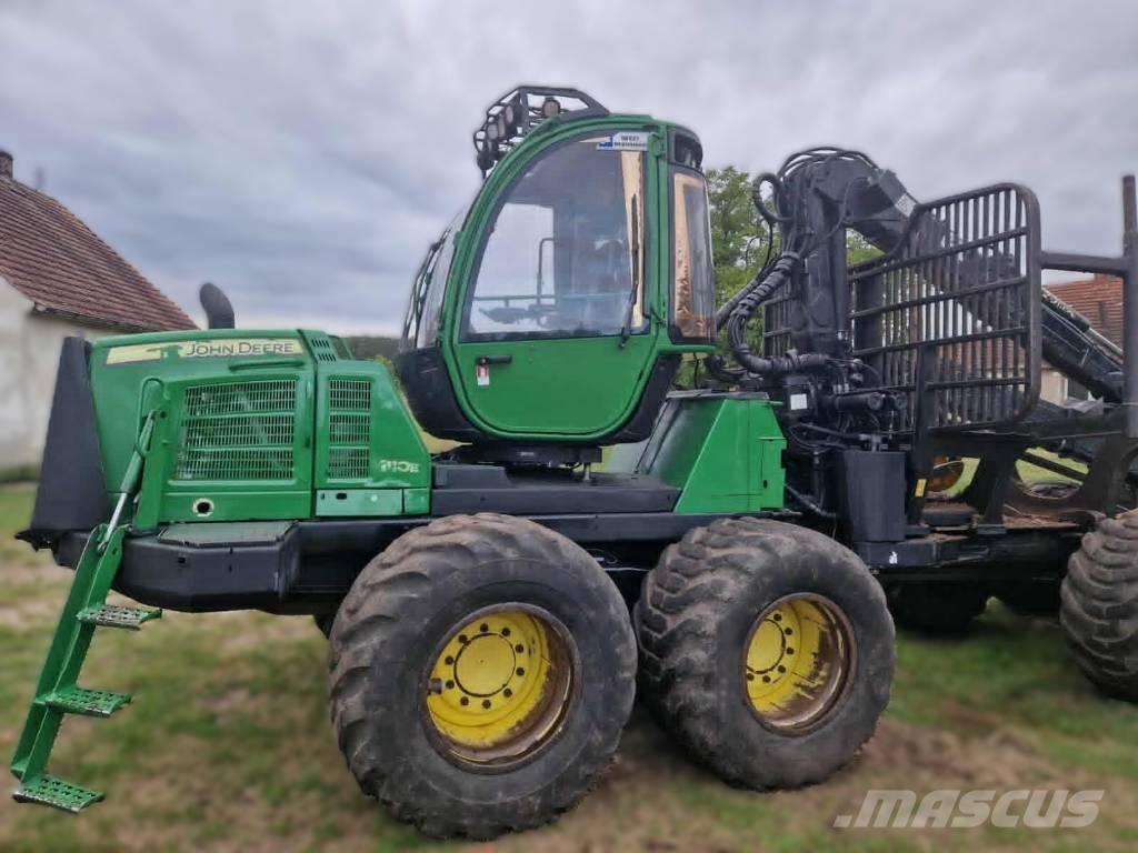 John Deere 1110 E Kihordók