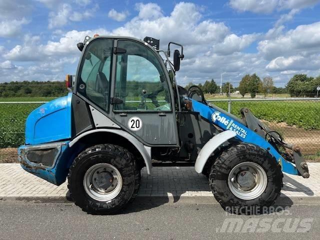 Kramer 750 Gumikerekes homlokrakodók