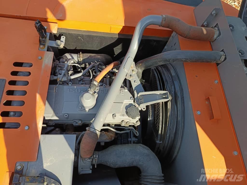 Hitachi ZX240 Lánctalpas kotrók
