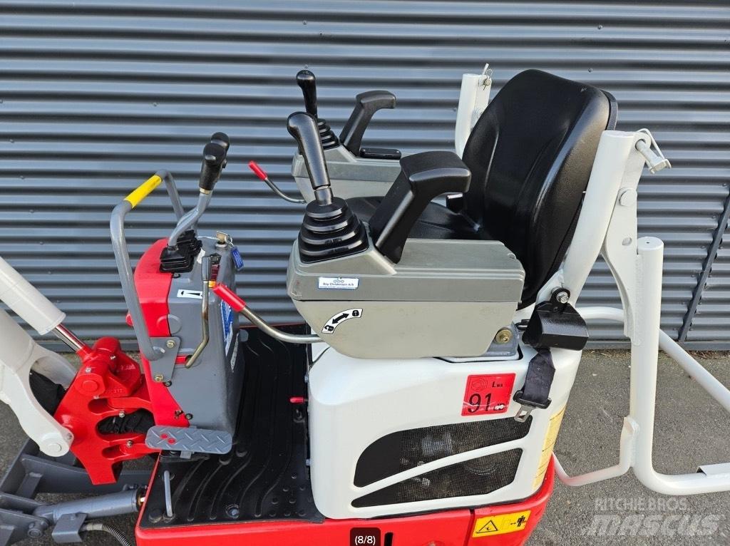 Takeuchi TB 210 R Mini kotrók < 7t