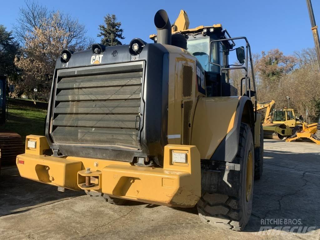 CAT 966 M Gumikerekes homlokrakodók