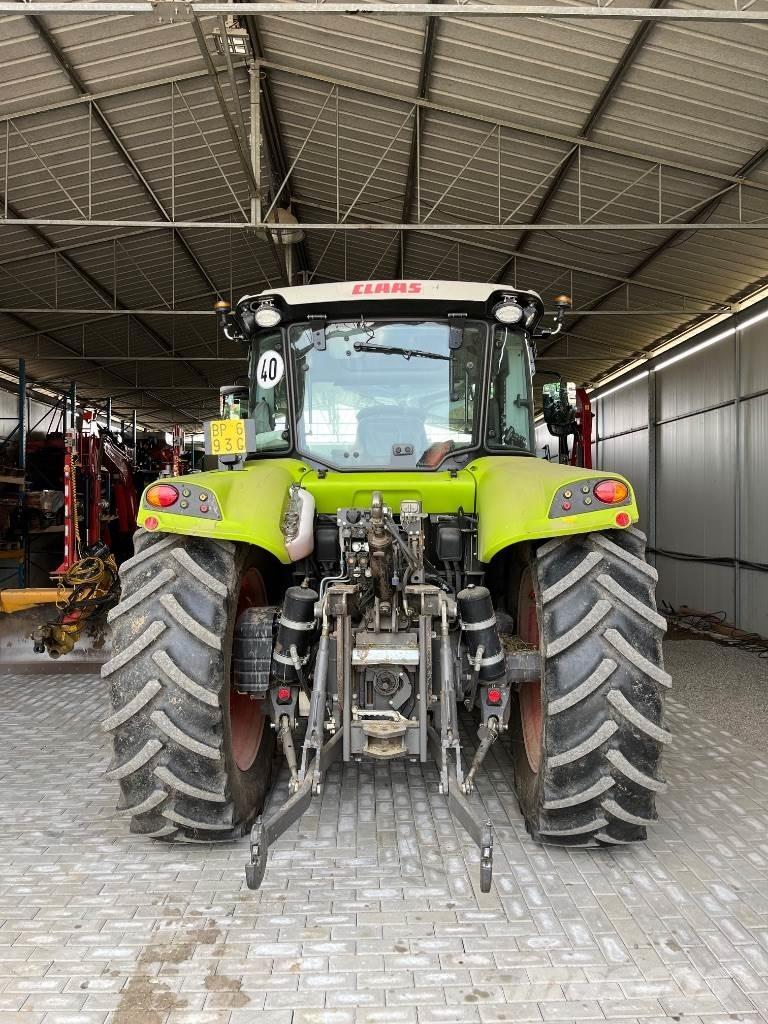 CLAAS Arion 440 Traktorok