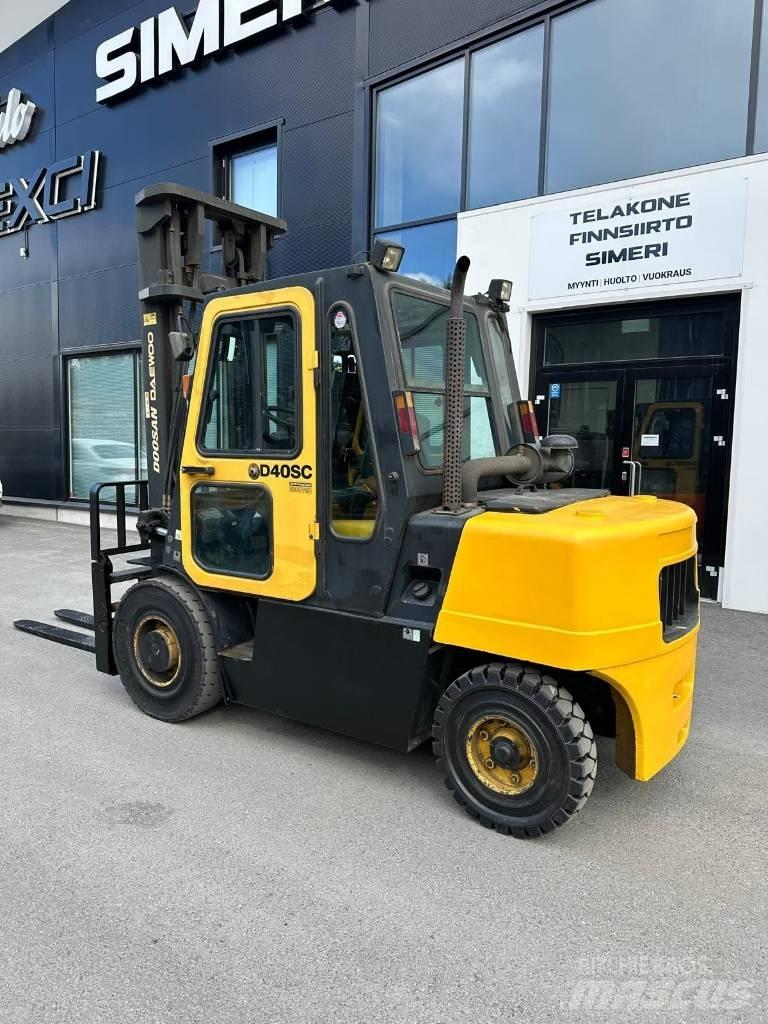 Daewoo D40SC-2 Dízel targoncák