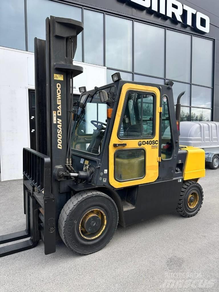 Daewoo D40SC-2 Dízel targoncák
