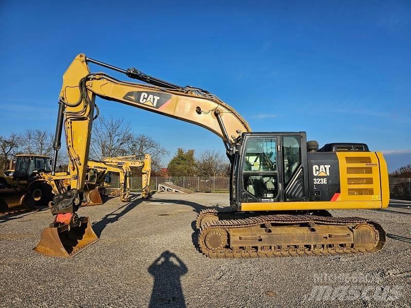 CAT 323 EL Lánctalpas kotrók