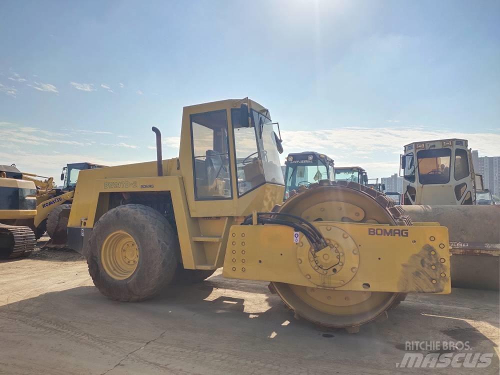 Bomag BW 217 Egydobos hengerek