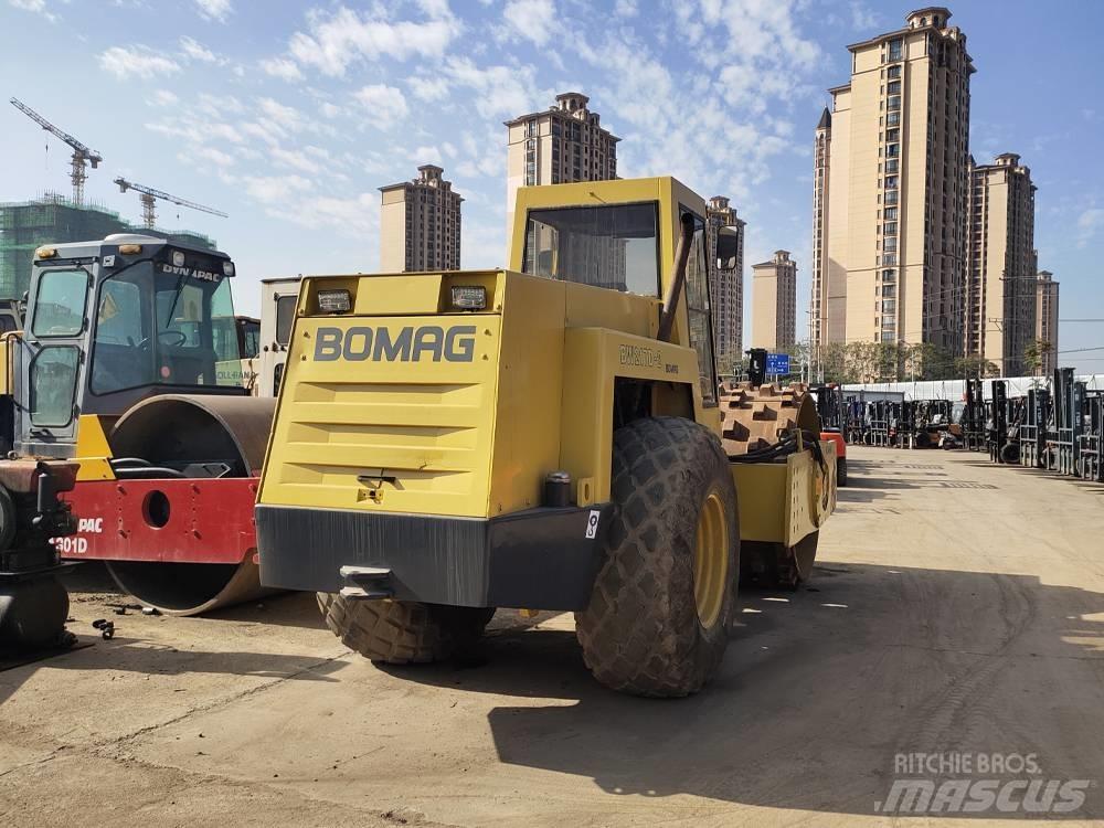 Bomag BW 217 Egydobos hengerek
