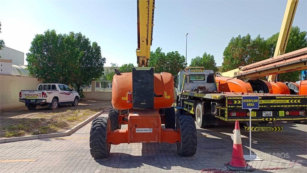JLG 800AJ Karos emelők