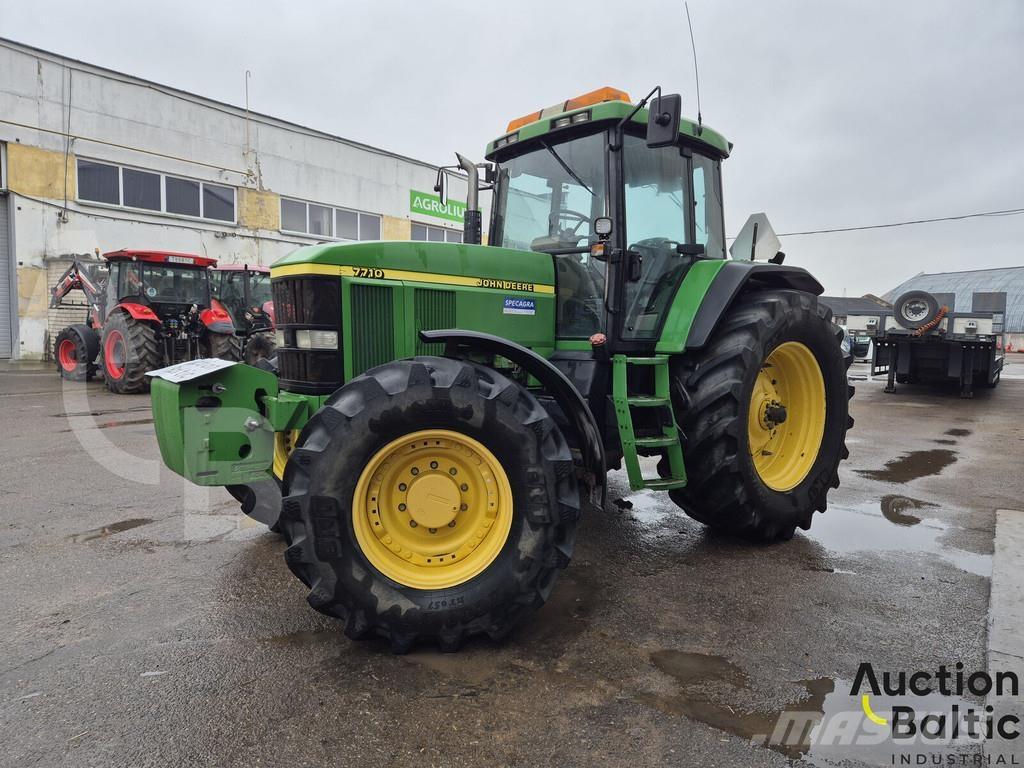 John Deere 7710 Traktorok