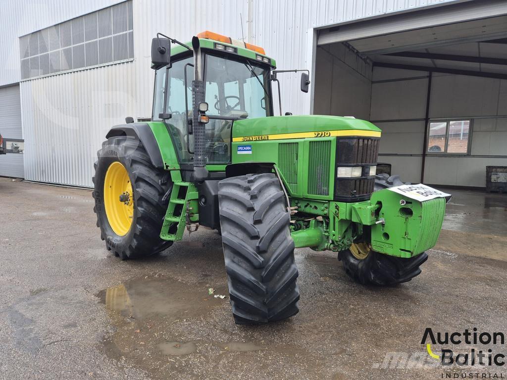 John Deere 7710 Traktorok