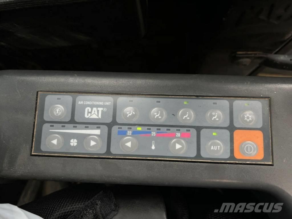 CAT 321D LCR Lánctalpas kotrók