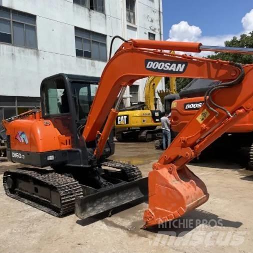 Doosan DH60-7 Mini kotrók < 7t