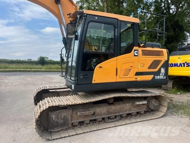 Hyundai HX140L Lánctalpas kotrók