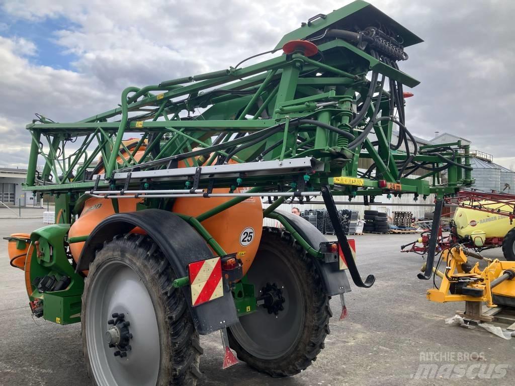 Amazone UX 3200 Vontatott trágyaszórók