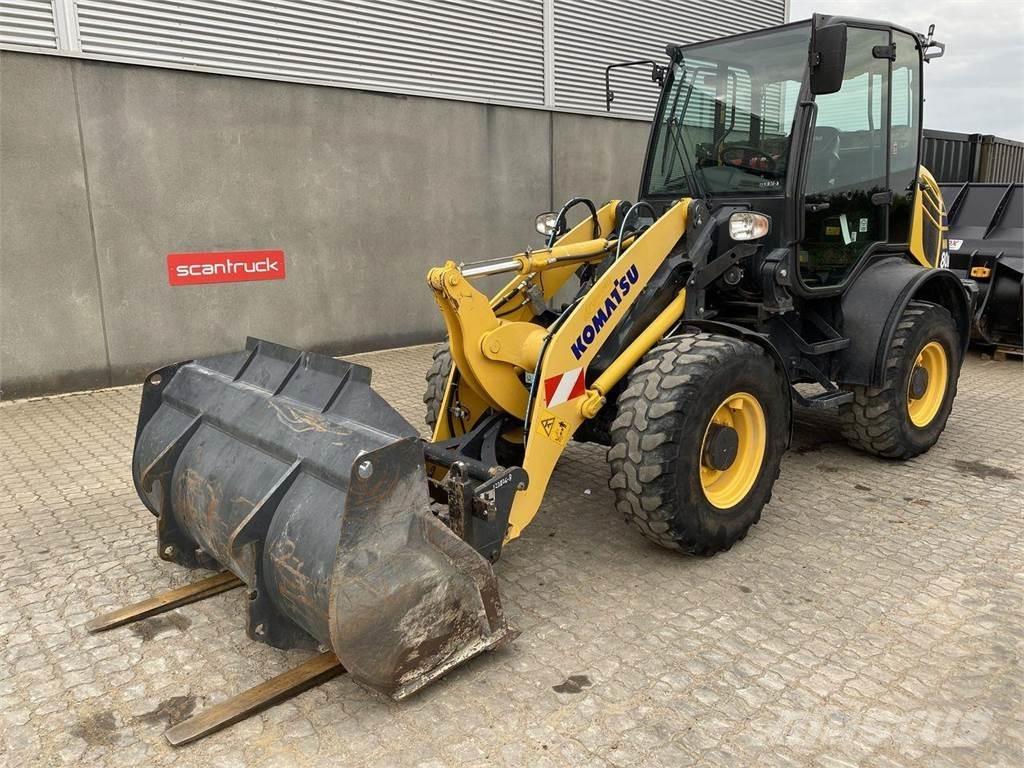 Komatsu WA80M-8EO Univerzális rakodók