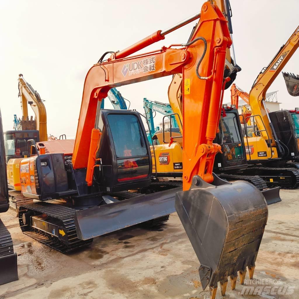 Hitachi ZX70 Közepes (midi) kotrók 7 t - 12 t
