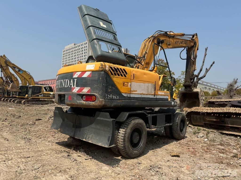 Hyundai R150W-9 Gumikerekes kotrók