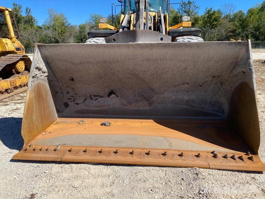 Volvo L 220 H Gumikerekes homlokrakodók