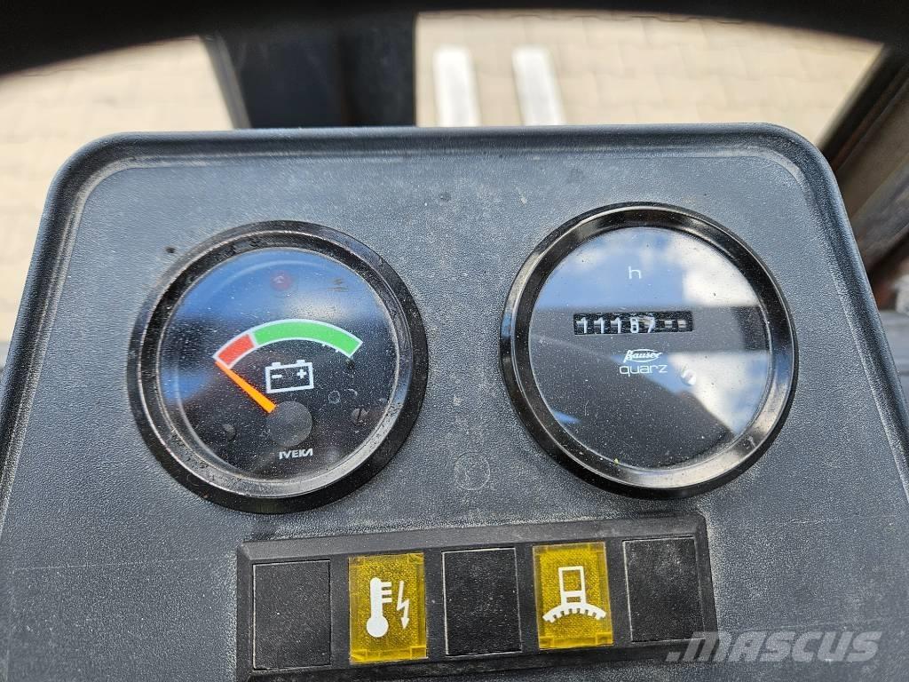 Still R 50-15 Elektromos targoncák