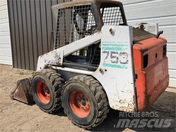 Bobcat 753 Kompaktrakodók