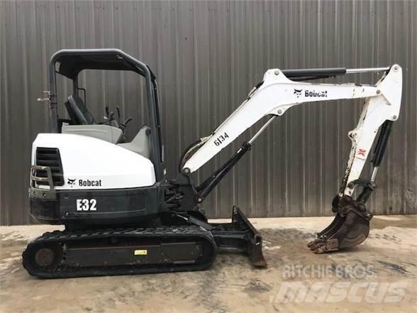Bobcat E32M Mini kotrók < 7t