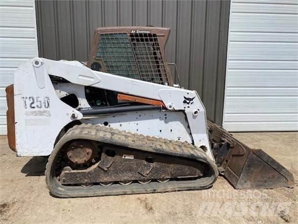 Bobcat T250 Kompaktrakodók