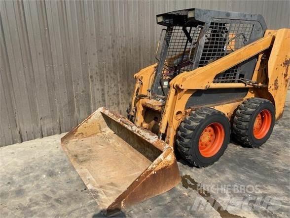 CASE 40XT Kompaktrakodók