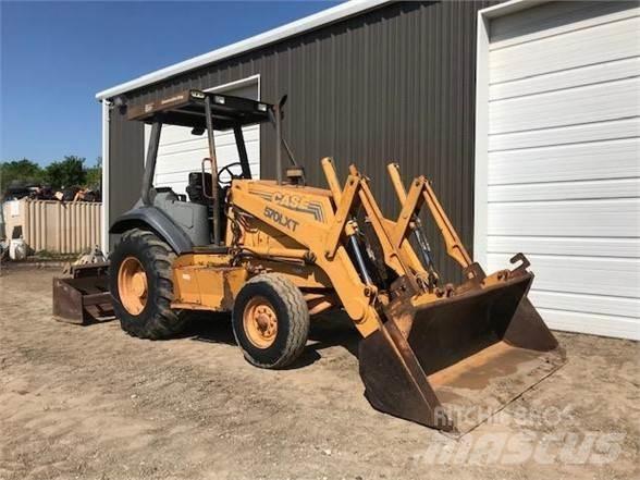 CASE 570L XT Gumikerekes homlokrakodók
