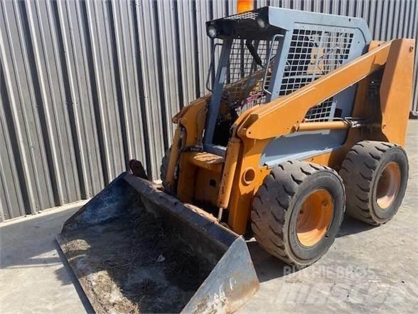 CASE 70XT Kompaktrakodók