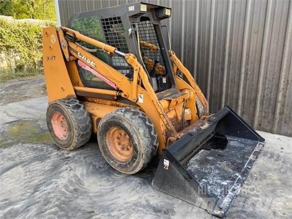 CASE 90XT Kompaktrakodók
