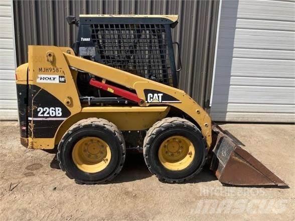 CAT 226B Kompaktrakodók