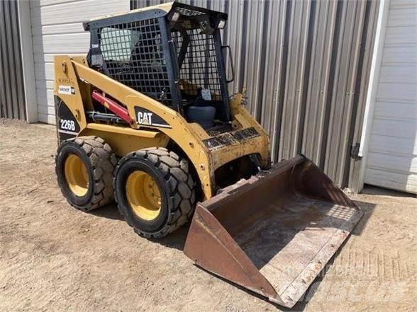 CAT 226B Kompaktrakodók