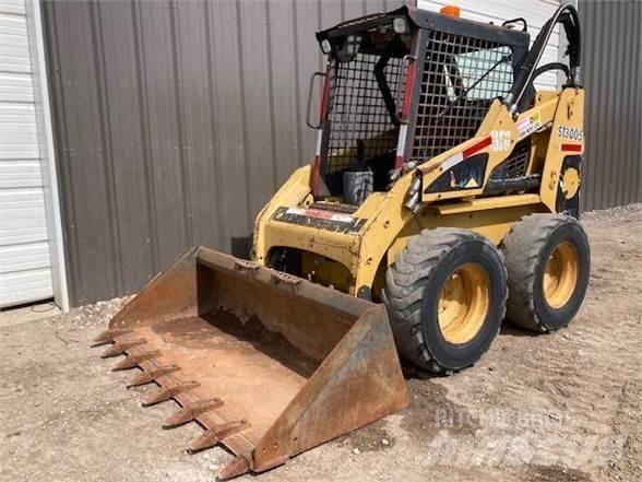 CAT 228 Kompaktrakodók