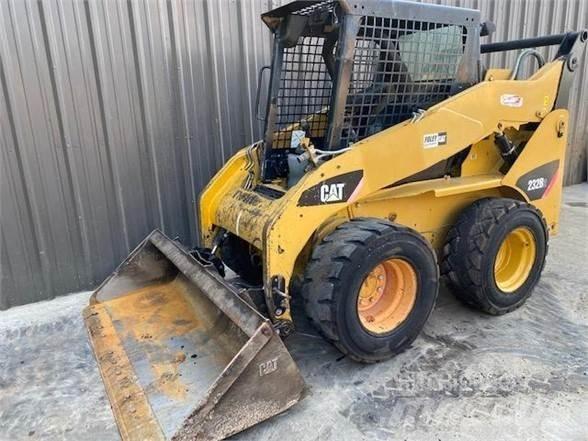 CAT 232B2 Kompaktrakodók