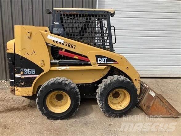 CAT 236B Kompaktrakodók